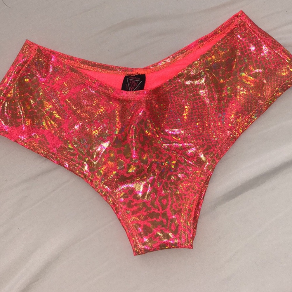 FREEDOM RAVE WEAR- sparkly pink shorts